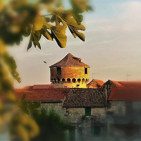Dida Roko, Rustikalni Apartman S Terasom Kaštela Extérieur photo