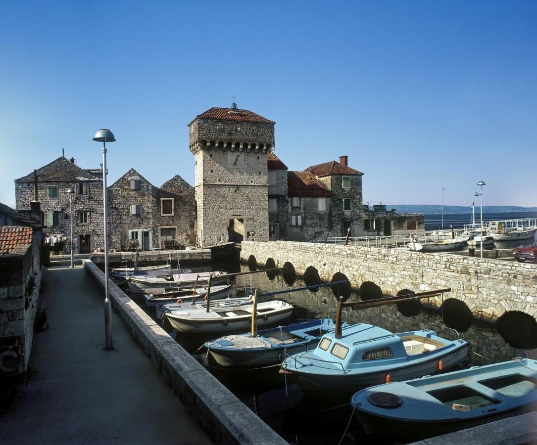 Dida Roko, Rustikalni Apartman S Terasom Kaštela Extérieur photo