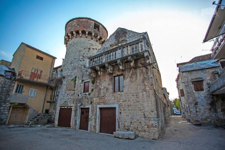 Dida Roko, Rustikalni Apartman S Terasom Kaštela Extérieur photo
